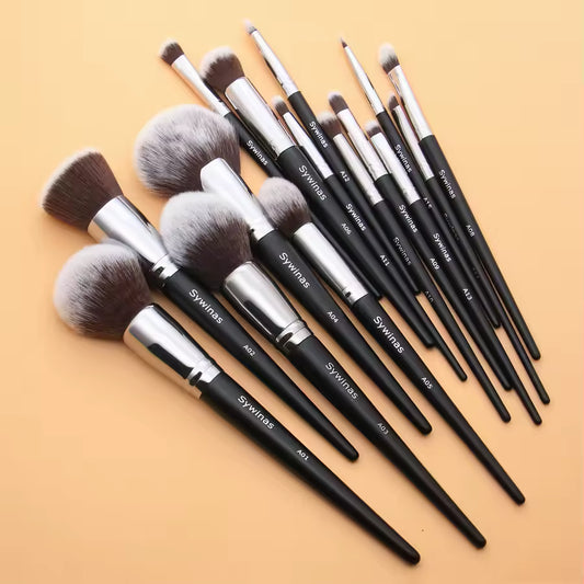 Set de 15 Brochas de Maquillaje Profesionales (Sintéticas)